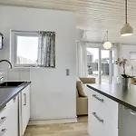 Alvina - 25m From The Sea By Interhome