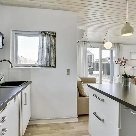 Alvina - 25m From The Sea By Interhome